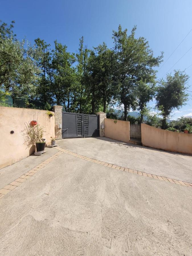 Studio Calme Et Agreable Avec Acces Jardin Partage Le Bar-sur-Loup المظهر الخارجي الصورة