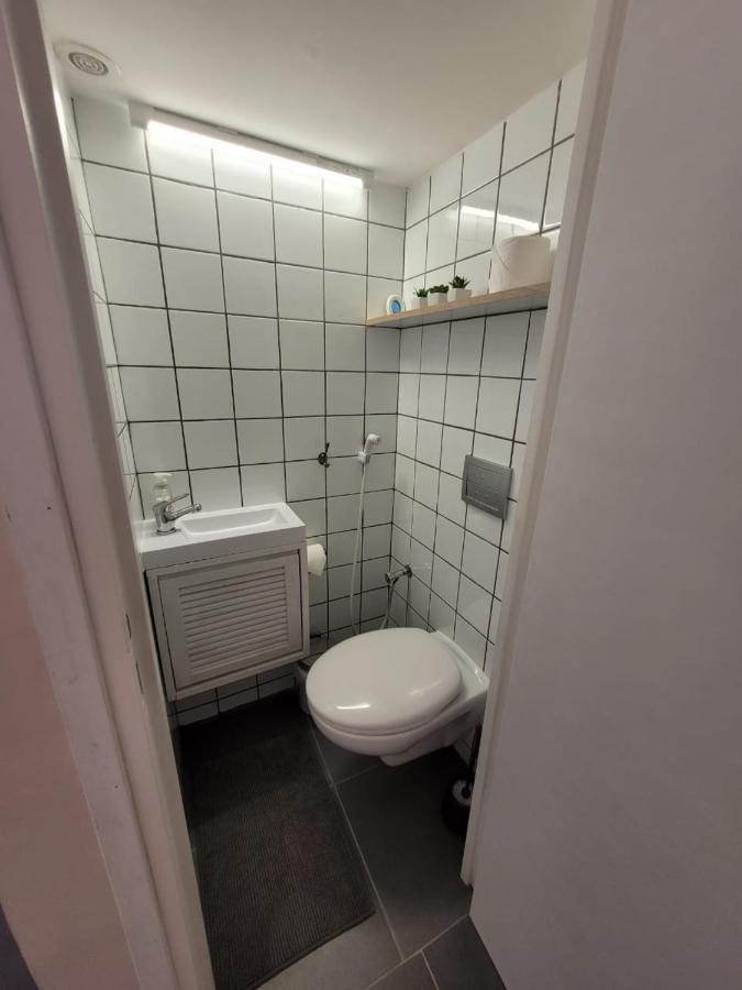 Studio Calme Et Agreable Avec Acces Jardin Partage Le Bar-sur-Loup المظهر الخارجي الصورة