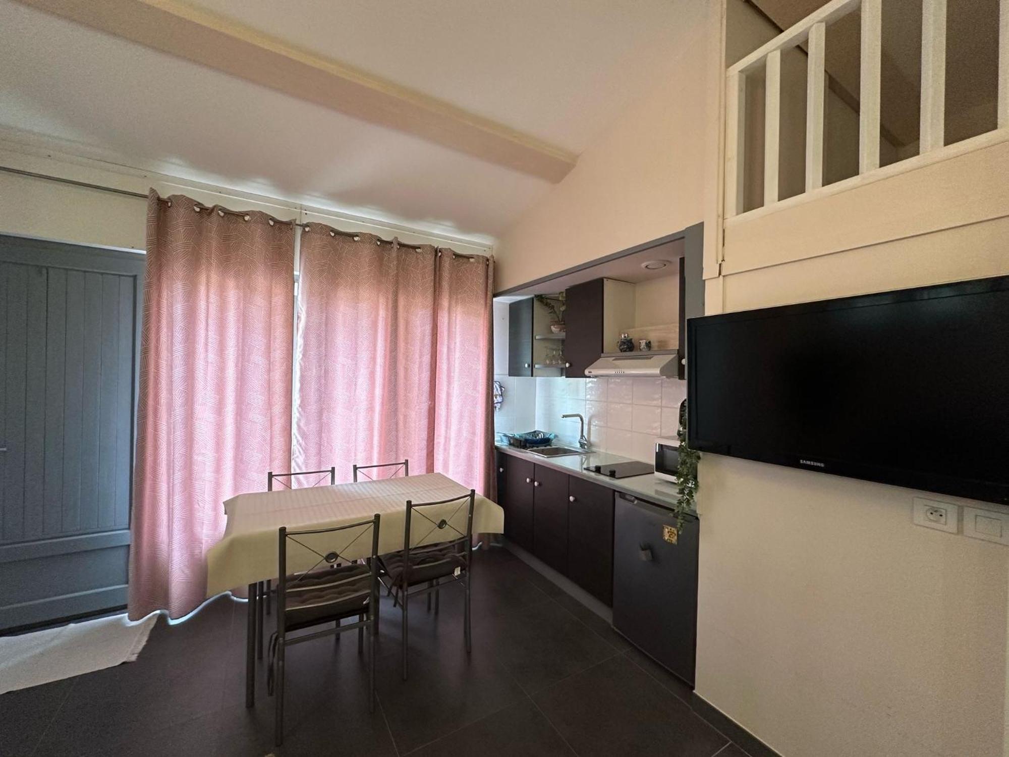 Studio Calme Et Agreable Avec Acces Jardin Partage Le Bar-sur-Loup المظهر الخارجي الصورة